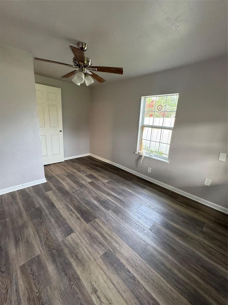 4412 Denmark St — photo 3