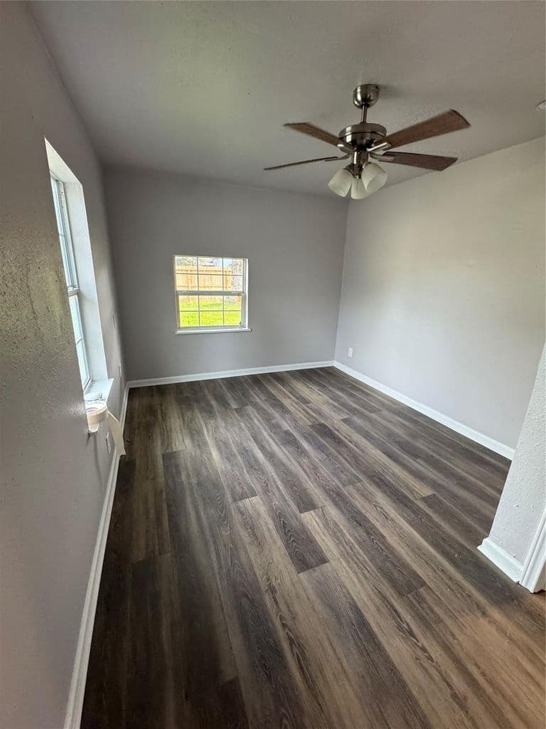 4412 Denmark St — photo 4