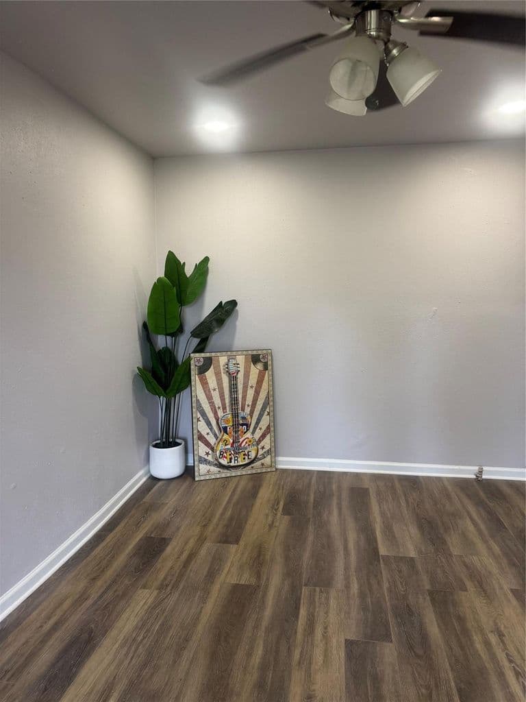 4412 Denmark St — photo 2