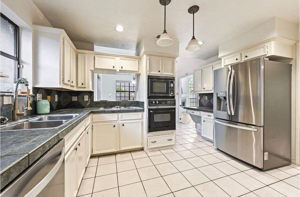 7331 W Hearthstone Green Dr — photo 4